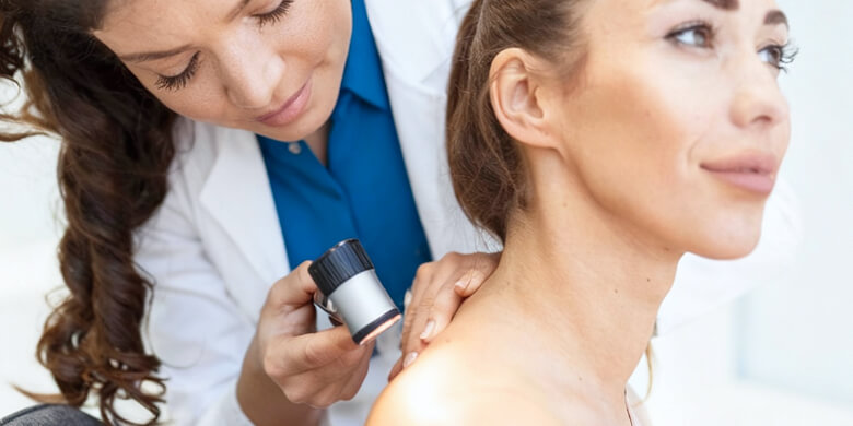 Dermatologische Untersuchung Hautgesundheit